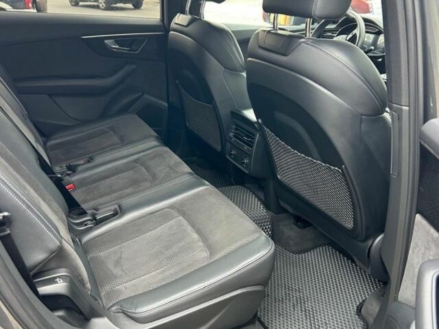 Сірий Ауді Ку 7, об'ємом двигуна 3 л та пробігом 70 тис. км за 72000 $, фото 7 на Automoto.ua