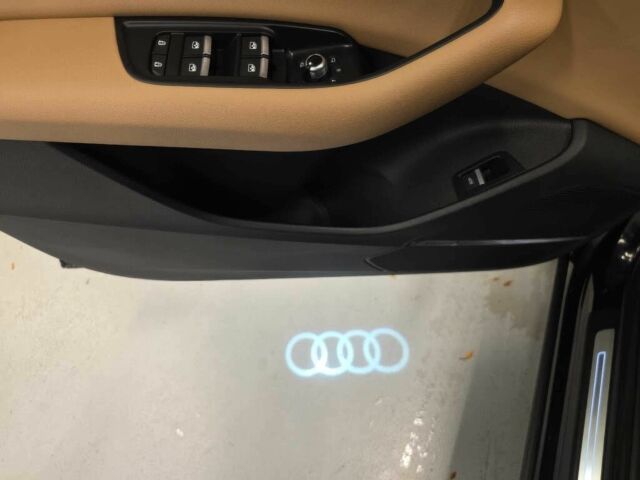 Сірий Ауді Ку 7, об'ємом двигуна 2 л та пробігом 26 тис. км за 33000 $, фото 15 на Automoto.ua