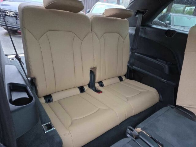 Сірий Ауді Ку 7, об'ємом двигуна 2 л та пробігом 26 тис. км за 33000 $, фото 20 на Automoto.ua