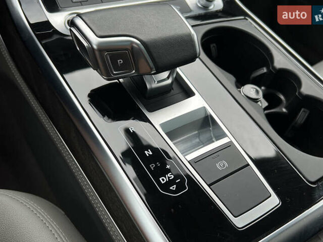 Ауди Ку 7 2022 в Львове на Automoto.ua Серый Ауди Ку 7, объемом двигателя 3 л и пробегом 29 тыс. км за 53400 $, фото 20 на Automoto.ua