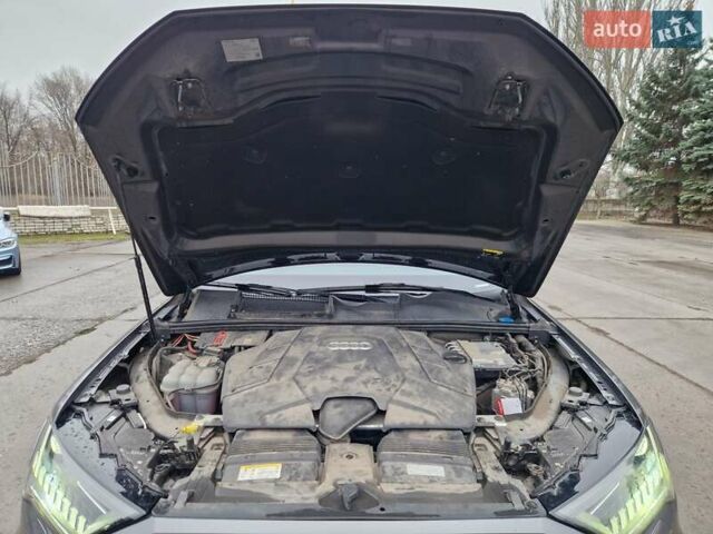 Сірий Ауді Ку 7, об'ємом двигуна 3 л та пробігом 49 тис. км за 62000 $, фото 42 на Automoto.ua