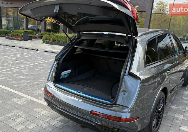 Серый Ауди Ку 7, объемом двигателя 2.97 л и пробегом 54 тыс. км за 82000 $, фото 24 на Automoto.ua