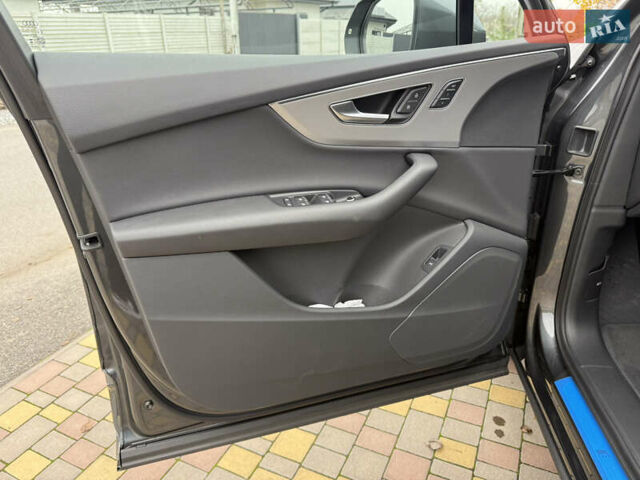 Серый Ауди Ку 7, объемом двигателя 2.97 л и пробегом 13 тыс. км за 79999 $, фото 18 на Automoto.ua