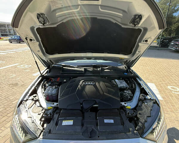 Серый Ауди Ку 7, объемом двигателя 3 л и пробегом 15 тыс. км за 60500 $, фото 20 на Automoto.ua