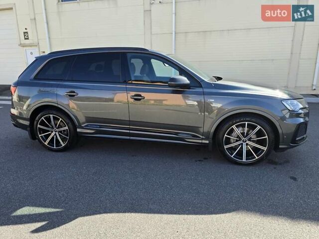 Ауди Ку 7 2023 в Виннице на Automoto.ua Серый Ауди Ку 7, объемом двигателя 2.97 л и пробегом 49 тыс. км за 99700 $, фото 9 на Automoto.ua
