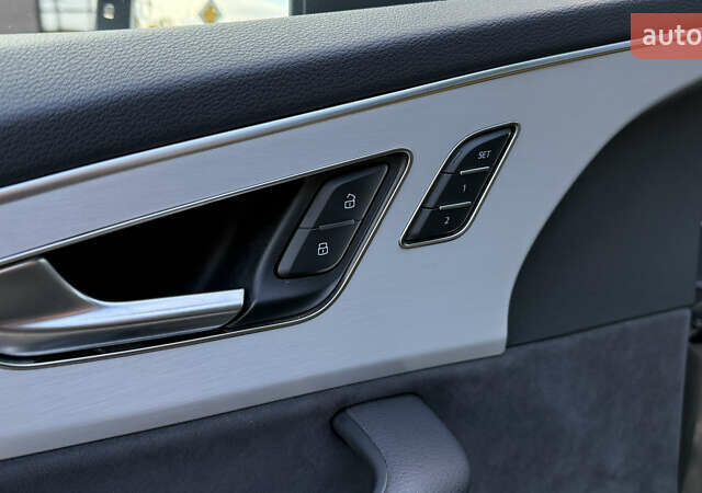 Серый Ауди Ку 7, объемом двигателя 2.97 л и пробегом 54 тыс. км за 82000 $, фото 17 на Automoto.ua