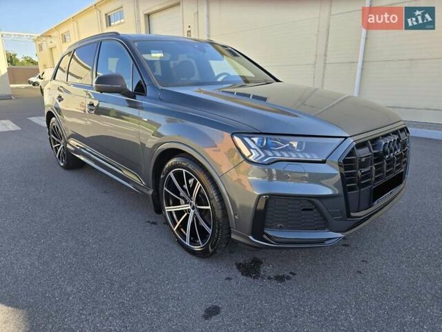 Ауди Ку 7 2023 в Виннице на Automoto.ua Серый Ауди Ку 7, объемом двигателя 2.97 л и пробегом 49 тыс. км за 99700 $, фото 6 на Automoto.ua