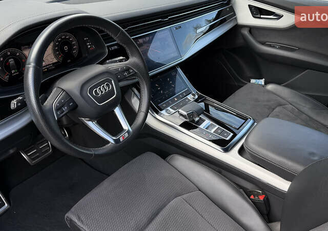 Серый Ауди Ку 7, объемом двигателя 2.97 л и пробегом 54 тыс. км за 82000 $, фото 15 на Automoto.ua