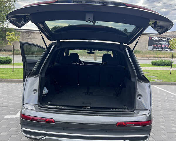 Серый Ауди Ку 7, объемом двигателя 3 л и пробегом 12 тыс. км за 63900 $, фото 8 на Automoto.ua