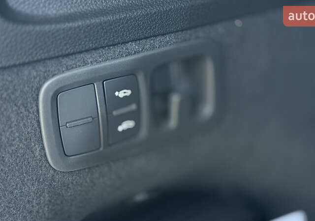 Серый Ауди Ку 7, объемом двигателя 2.97 л и пробегом 54 тыс. км за 82000 $, фото 26 на Automoto.ua