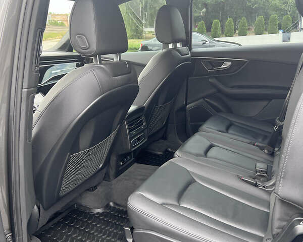 Серый Ауди Ку 7, объемом двигателя 3 л и пробегом 12 тыс. км за 63900 $, фото 5 на Automoto.ua