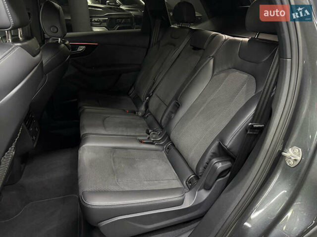 Серый Ауди Ку 7, объемом двигателя 2.97 л и пробегом 32 тыс. км за 81500 $, фото 22 на Automoto.ua