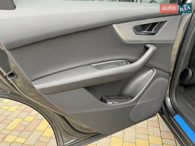 Серый Ауди Ку 7, объемом двигателя 2.97 л и пробегом 13 тыс. км за 79999 $, фото 36 на Automoto.ua