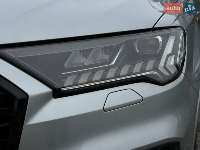 Сірий Ауді Ку 7, об'ємом двигуна 2.97 л та пробігом 30 тис. км за 87000 $, фото 5 на Automoto.ua