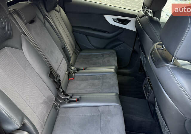 Серый Ауди Ку 7, объемом двигателя 2.97 л и пробегом 54 тыс. км за 82000 $, фото 22 на Automoto.ua