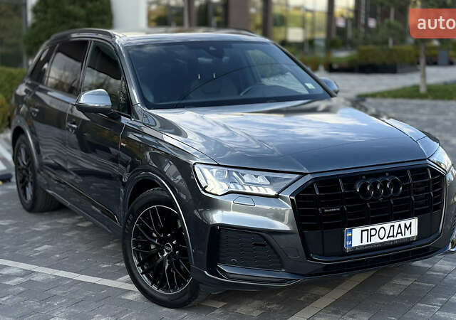 Серый Ауди Ку 7, объемом двигателя 2.97 л и пробегом 54 тыс. км за 82000 $, фото 4 на Automoto.ua