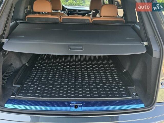 Ауди Ку 7 2023 в Виннице на Automoto.ua Серый Ауди Ку 7, объемом двигателя 2.97 л и пробегом 49 тыс. км за 99700 $, фото 35 на Automoto.ua