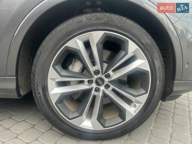 Серый Ауди Ку 7, объемом двигателя 3 л и пробегом 8 тыс. км за 62700 $, фото 27 на Automoto.ua
