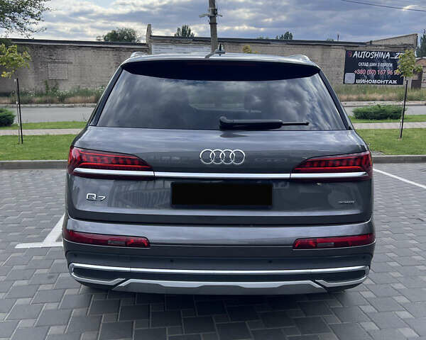 Серый Ауди Ку 7, объемом двигателя 3 л и пробегом 12 тыс. км за 63900 $, фото 10 на Automoto.ua