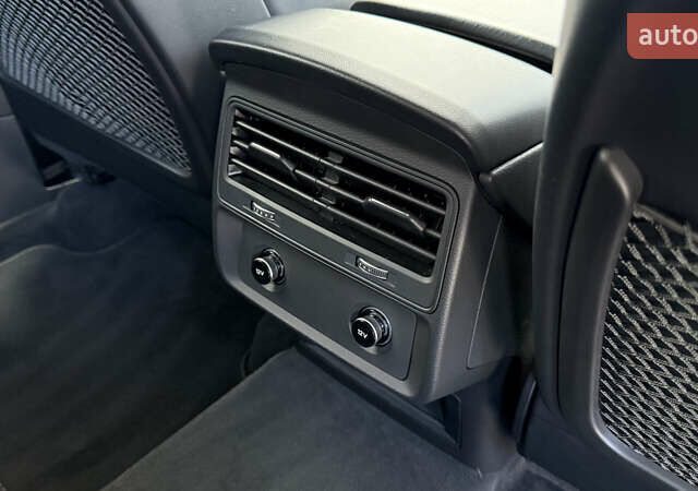 Серый Ауди Ку 7, объемом двигателя 2.97 л и пробегом 54 тыс. км за 82000 $, фото 23 на Automoto.ua