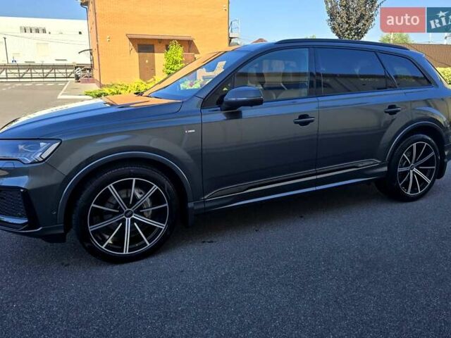 Ауди Ку 7 2023 в Виннице на Automoto.ua Серый Ауди Ку 7, объемом двигателя 2.97 л и пробегом 49 тыс. км за 99700 $, фото 2 на Automoto.ua