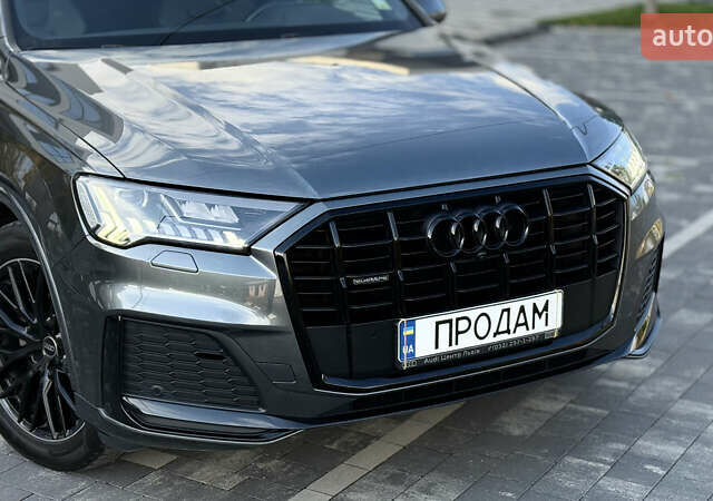 Серый Ауди Ку 7, объемом двигателя 2.97 л и пробегом 54 тыс. км за 82000 $, фото 5 на Automoto.ua