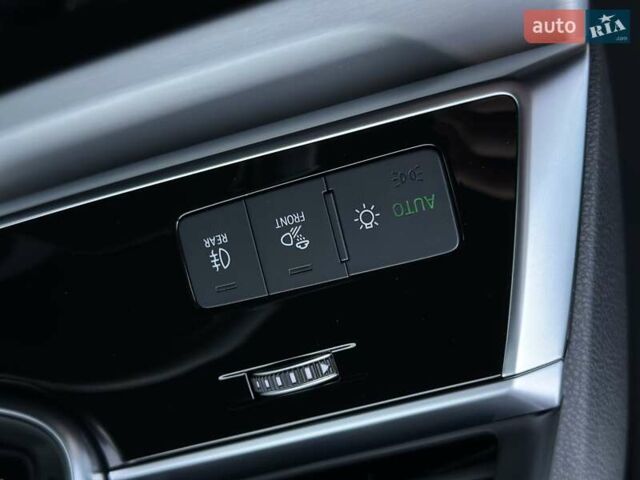 Сірий Ауді Ку 7, об'ємом двигуна 2.97 л та пробігом 30 тис. км за 87000 $, фото 41 на Automoto.ua