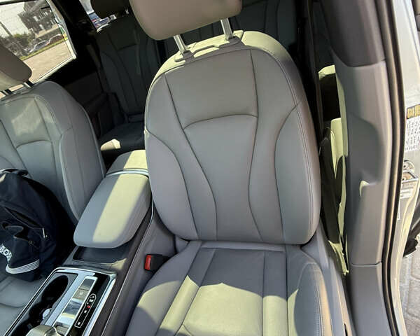 Серый Ауди Ку 7, объемом двигателя 3 л и пробегом 15 тыс. км за 60500 $, фото 25 на Automoto.ua