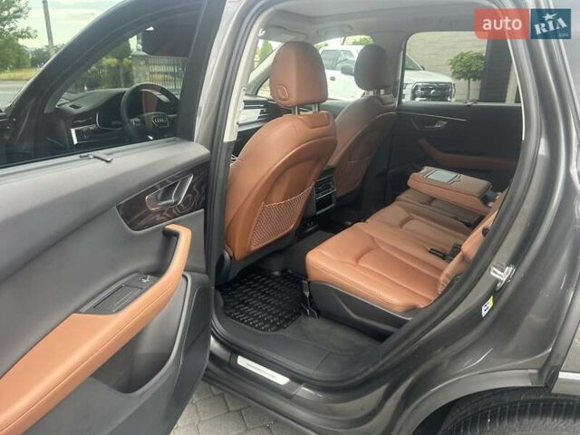 Серый Ауди Ку 7, объемом двигателя 3 л и пробегом 8 тыс. км за 62700 $, фото 17 на Automoto.ua