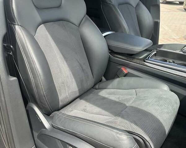 Серый Ауди Ку 7, объемом двигателя 2.97 л и пробегом 67 тыс. км за 85700 $, фото 15 на Automoto.ua