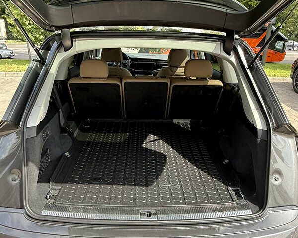 Ауди Ку 7 2024 в Львове на Automoto.ua Серый Ауди Ку 7, объемом двигателя 3 л и пробегом 4 тыс. км за 68500 $, фото 23 на Automoto.ua