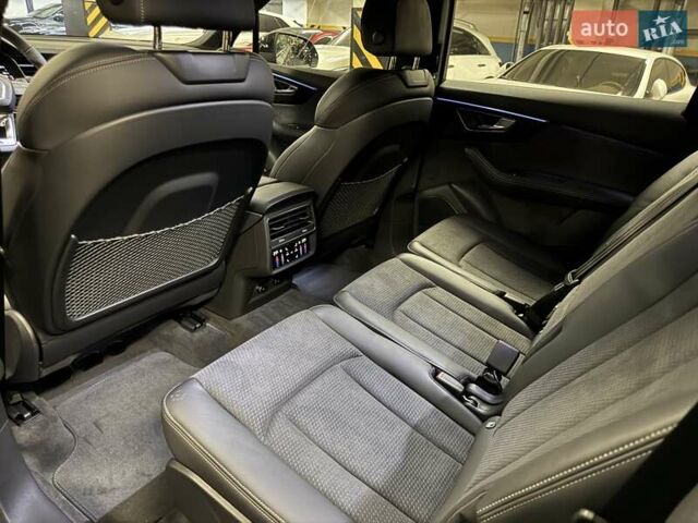 Серый Ауди Ку 7, объемом двигателя 2.97 л и пробегом 1 тыс. км за 102999 $, фото 16 на Automoto.ua