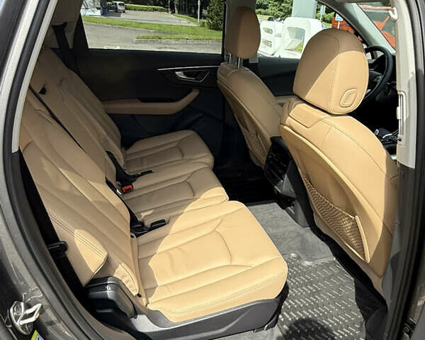 Серый Ауди Ку 7, объемом двигателя 3 л и пробегом 4 тыс. км за 66000 $, фото 21 на Automoto.ua