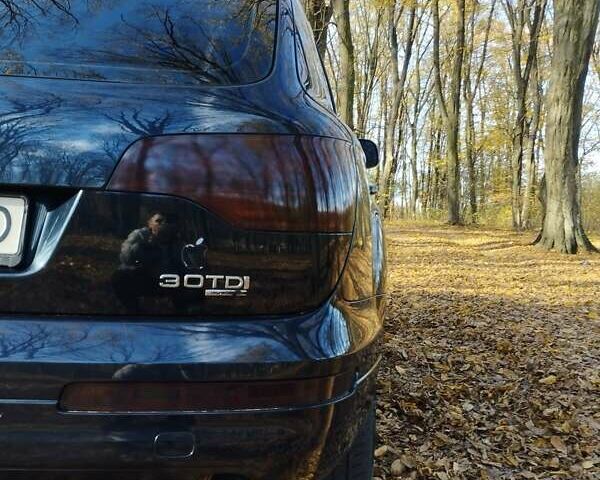 Синий Ауди Ку 7, объемом двигателя 3 л и пробегом 303 тыс. км за 10800 $, фото 3 на Automoto.ua