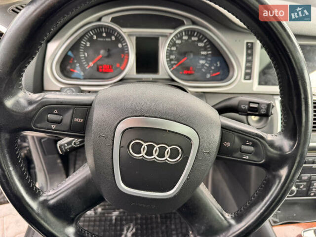 Ауди Ку 7 2006 в Виннице на Automoto.ua Синий Ауди Ку 7, объемом двигателя 4.16 л и пробегом 264 тыс. км за 8600 $, фото 15 на Automoto.ua