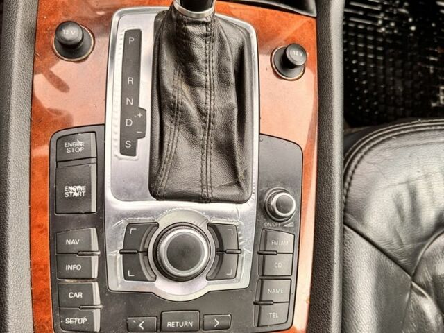 Синій Ауді Ку 7, об'ємом двигуна 4.2 л та пробігом 264 тис. км за 8500 $, фото 20 на Automoto.ua