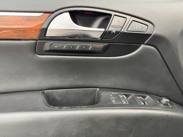 Синій Ауді Ку 7, об'ємом двигуна 4.2 л та пробігом 264 тис. км за 8500 $, фото 19 на Automoto.ua