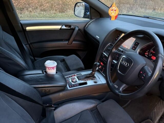 Синий Ауди Ку 7, объемом двигателя 3 л и пробегом 300 тыс. км за 6200 $, фото 3 на Automoto.ua