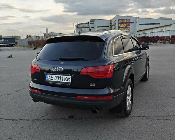 Синий Ауди Ку 7, объемом двигателя 3.6 л и пробегом 218 тыс. км за 11500 $, фото 4 на Automoto.ua