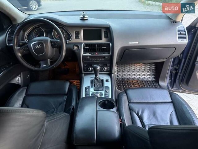 Синий Ауди Ку 7, объемом двигателя 4.16 л и пробегом 280 тыс. км за 10500 $, фото 16 на Automoto.ua