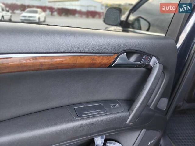Синий Ауди Ку 7, объемом двигателя 3.6 л и пробегом 218 тыс. км за 11500 $, фото 17 на Automoto.ua