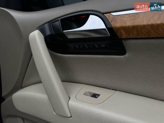 Синій Ауді Ку 7, об'ємом двигуна 3 л та пробігом 319 тис. км за 11799 $, фото 22 на Automoto.ua