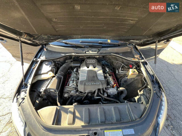 Ауді Ку 7 2010 у Обухове на Automoto.ua Синій Ауді Ку 7, об'ємом двигуна 3 л та пробігом 259 тис. км за 12000 $, фото 16 на Automoto.ua