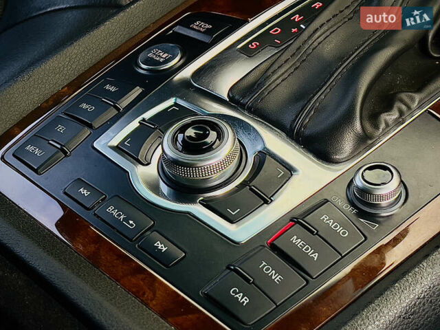 Синій Ауді Ку 7, об'ємом двигуна 2.97 л та пробігом 288 тис. км за 19999 $, фото 37 на Automoto.ua