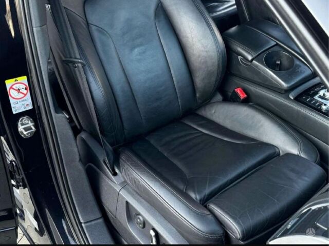 Синий Ауди Ку 7, объемом двигателя 3 л и пробегом 280 тыс. км за 13300 $, фото 20 на Automoto.ua