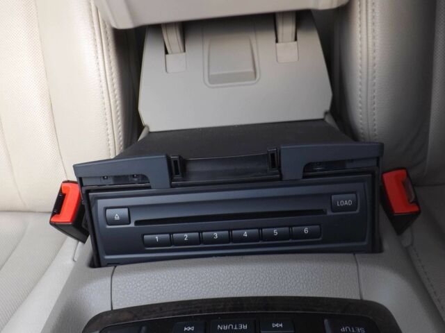 Синий Ауди Ку 7, объемом двигателя 4.2 л и пробегом 307 тыс. км за 18999 $, фото 9 на Automoto.ua