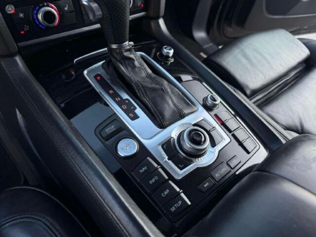 Синий Ауди Ку 7, объемом двигателя 3 л и пробегом 280 тыс. км за 13300 $, фото 17 на Automoto.ua