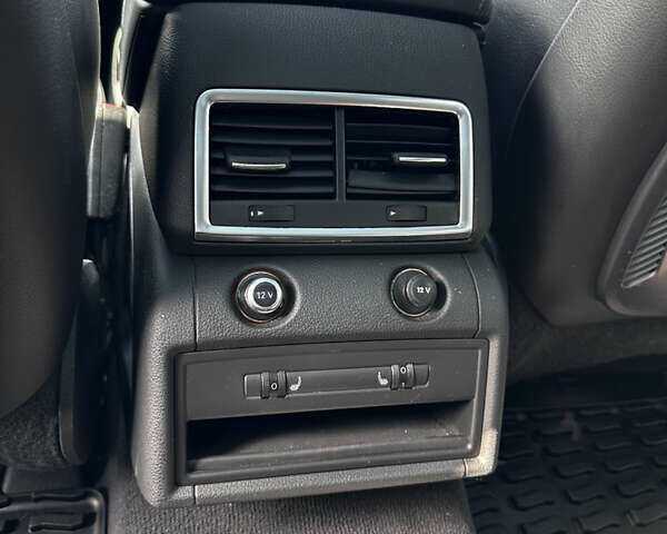 Ауди Ку 7 2011 в Львове на Automoto.ua Синий Ауди Ку 7, объемом двигателя 2.97 л и пробегом 295 тыс. км за 16500 $, фото 30 на Automoto.ua