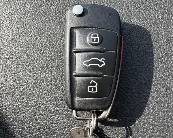 Ауди Ку 7 2011 в Львове на Automoto.ua Синий Ауди Ку 7, объемом двигателя 2.97 л и пробегом 295 тыс. км за 16500 $, фото 34 на Automoto.ua