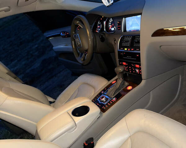 Синій Ауді Ку 7, об'ємом двигуна 2.97 л та пробігом 318 тис. км за 17000 $, фото 7 на Automoto.ua